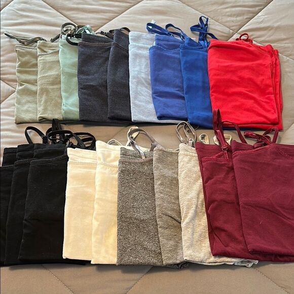 19 tank tops XS/S - Picture 2 of 3